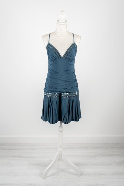 BCBG Maxazria Sırt Dekolteli Gece Elbisesi