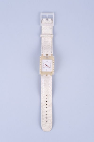 Swatch Yılan Derisi Görünümlü Kordon Kol Saati