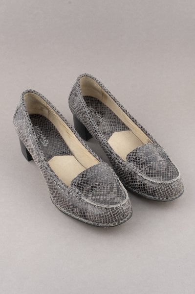 Michael Kors Yılan Derisi Kısa Topuklu Loafer