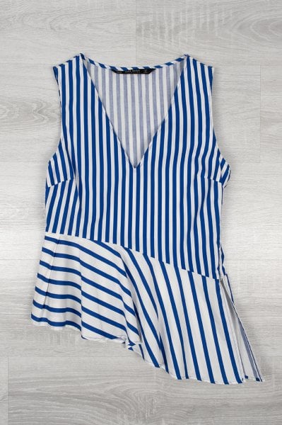 Zara Çizgili Asimetrik Volanlı Bluz